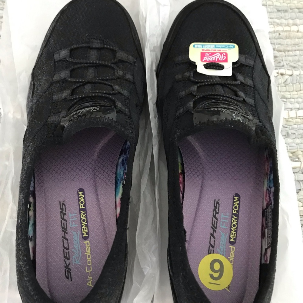 Sketchers womens black Sz9 Fashion Sneaker